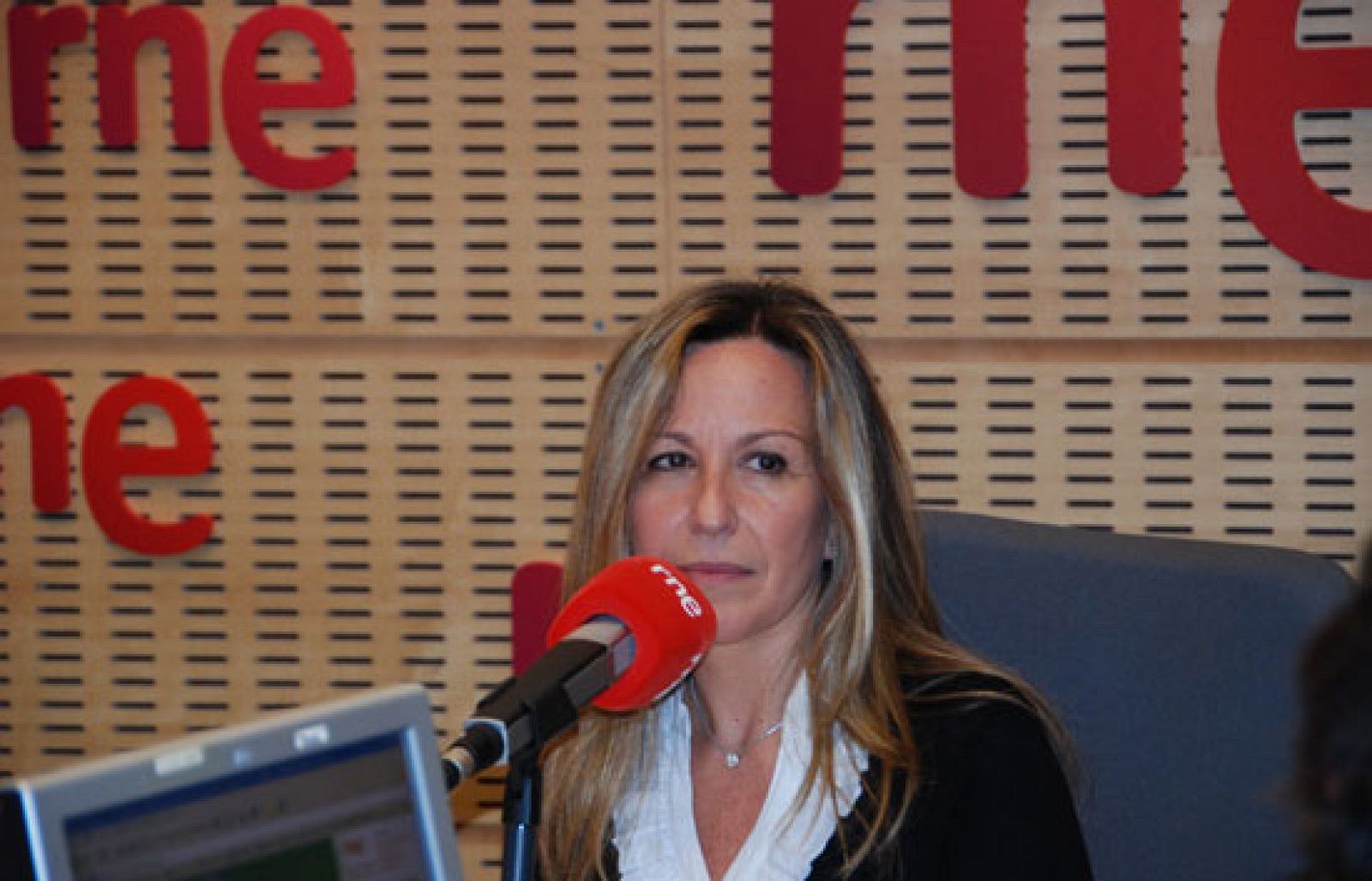 RNE entrevista a la nueva ministra de Sanidad y Políticas Sociales | Ver