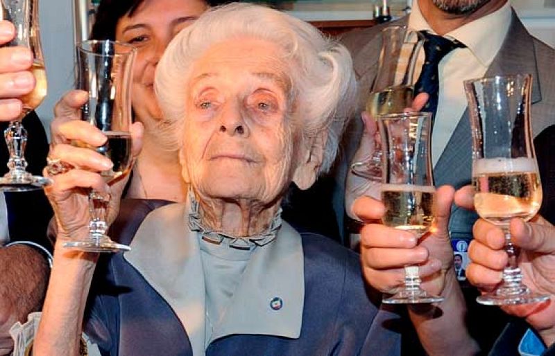La neuróloga italiana Rita Levi-Montalcini cumple cien años al servicio de la ciencia