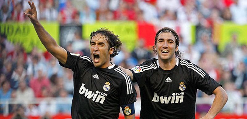 Raúl e Higuaín, decisivos para el Madrid