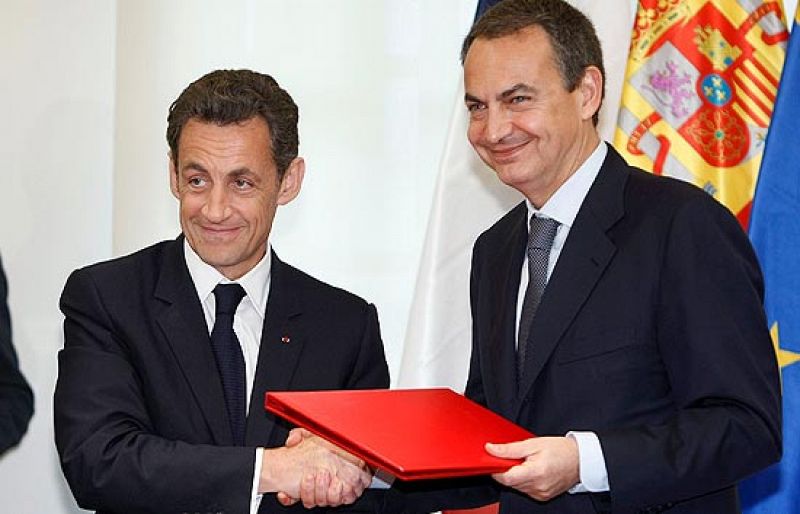 Zapatero: "España cuenta con los medios científicos y terapeúticos para dar respuesta a la epidemia"