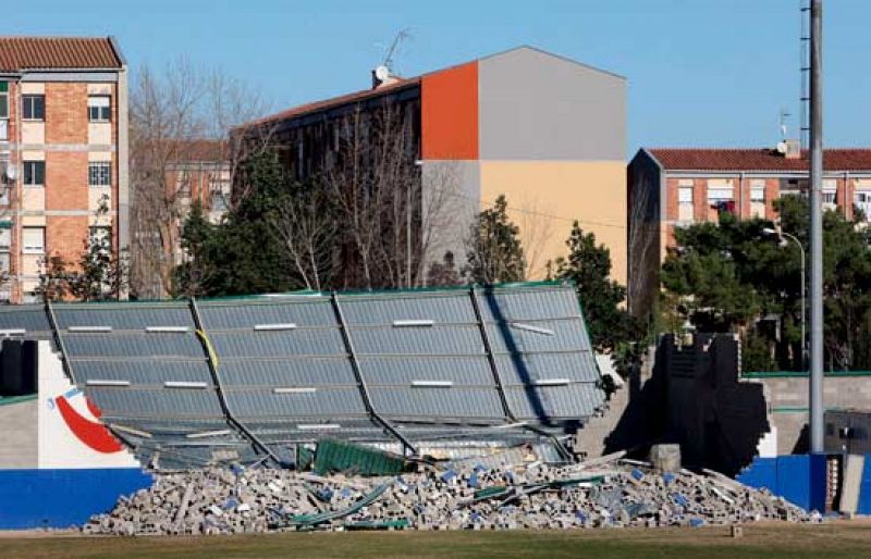 El polideportivo de Sant Boi tenía deficiencias de construcción, pero lo derribó el viento