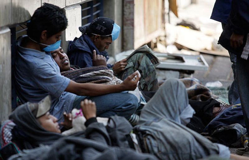 Calderón pide el fin de las medidas discriminatorias contra los mexicanos por la gripe A