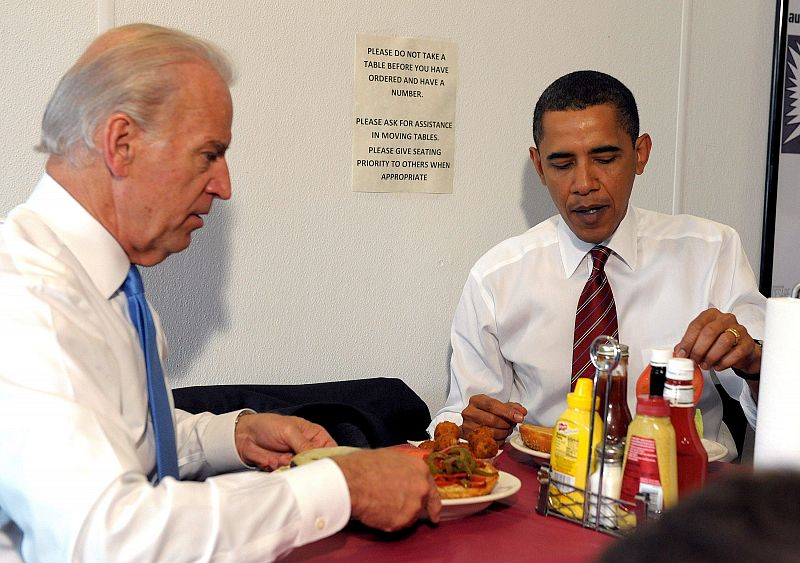 Obama y Biden se escapan a tomar una hamburguesa