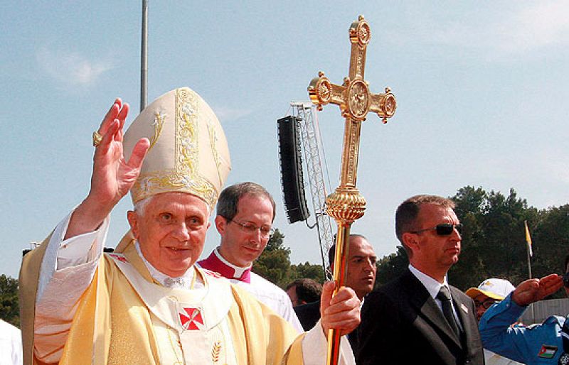 El Papa pide que se respete la dignidad de la mujer en Oriente Medio en una misa en Jordania