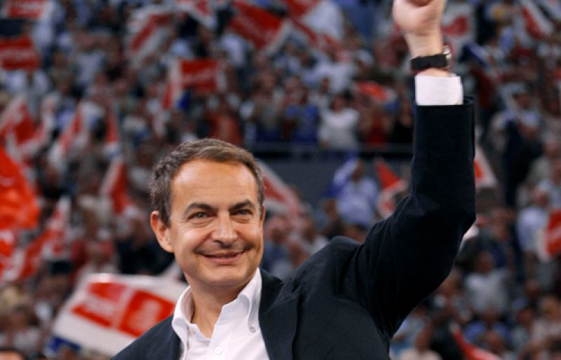 Zapatero lamenta que Aznar intente apropiarse del éxito de López en Euskadi