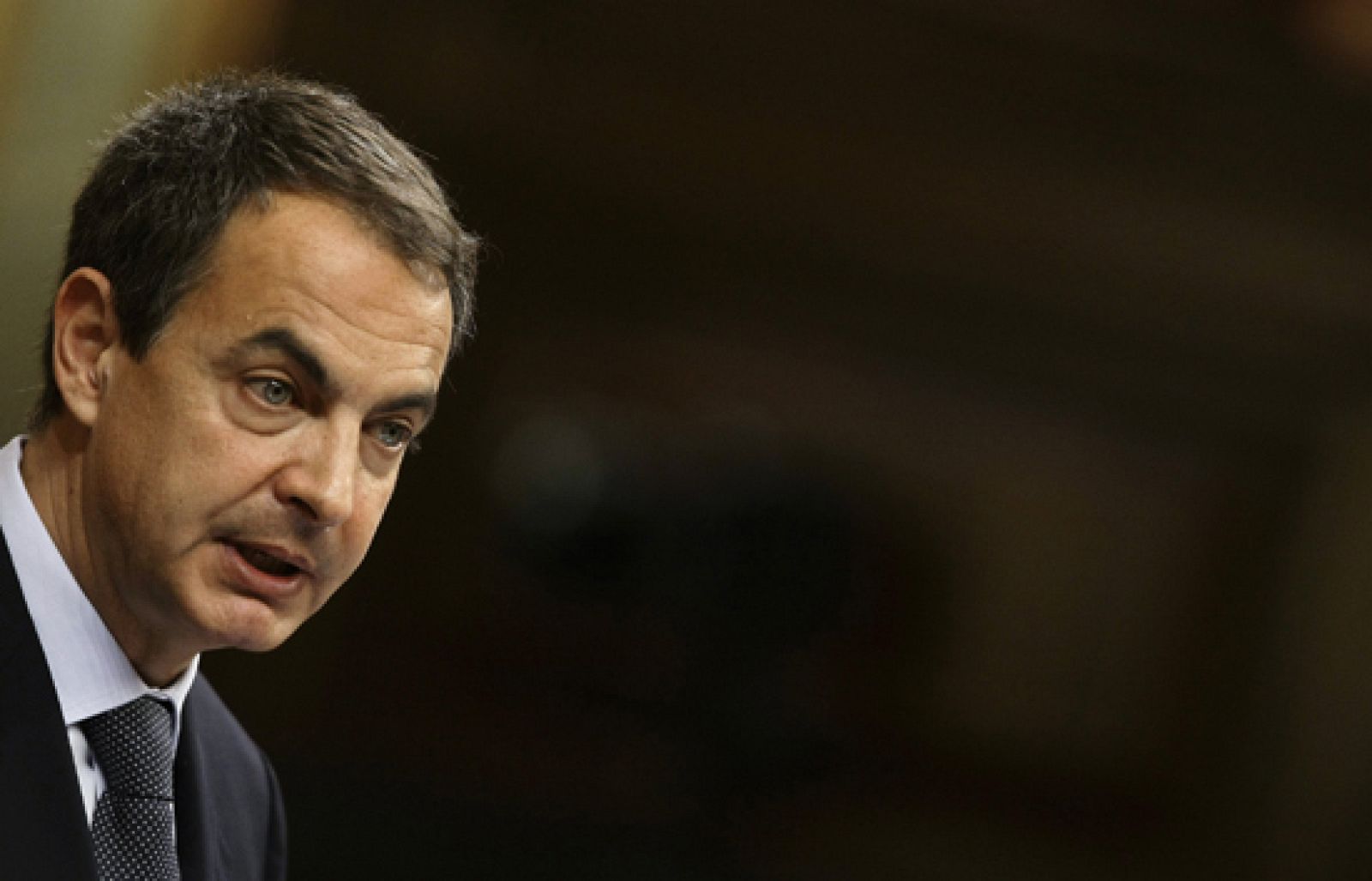 El Gobierno quita la deducción por vivienda a partir de 24.000 euros de renta; dará 2.000 para comprar coches