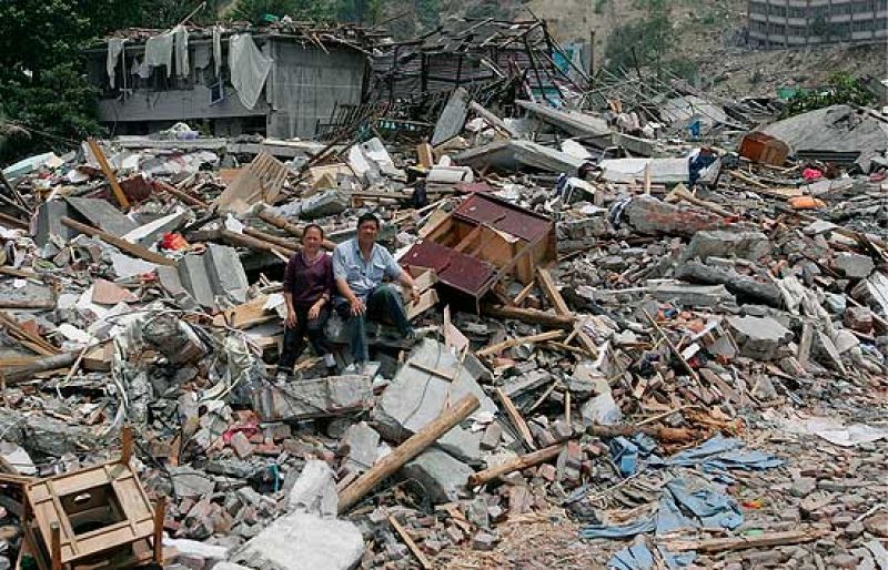 China recuerda a las 87.000 víctimas que dejó el terremoto de Sichuan hace un año
