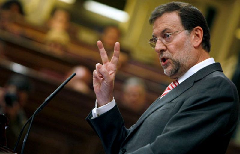 Rajoy considera la restricción de las deducciones por vivienda la "puntilla" a la clase media
