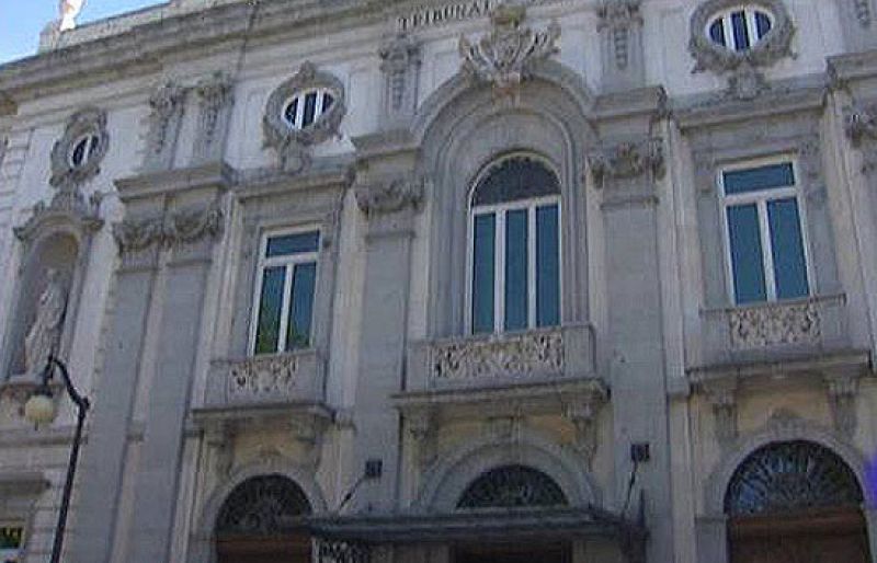El Tribunal Supremo ilegaliza a II por estar instrumentalizada por Batasuna