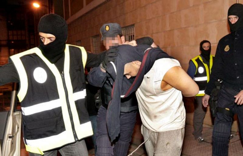 Trece detenidos en Bilbao acusados de financiar a Al Qaeda en el Magreb
