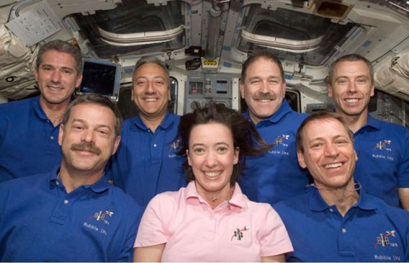 El mal tiempo amenaza el regreso del Atlantis tras reparar el telescopio Hubble