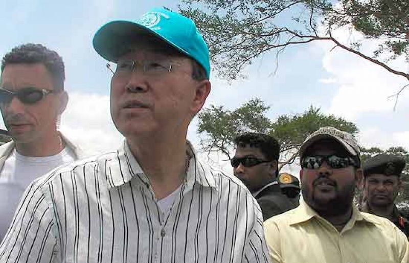 Ban Ki-moon visita los campos de refugiados y reivindica la unidad en Sri Lanka