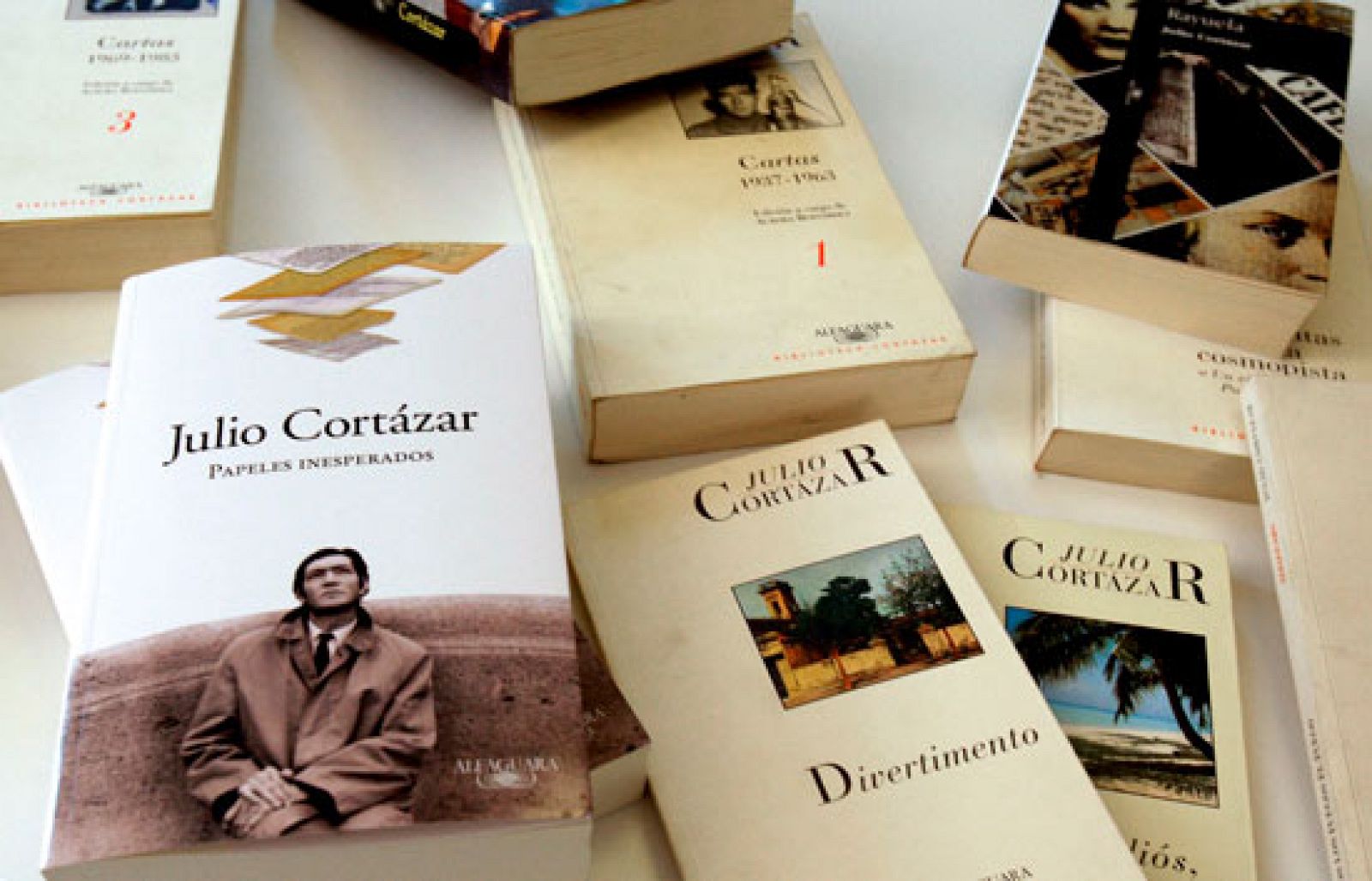 "Papeles inesperados" es la obra más reciente de Julio Cortázar | Ver