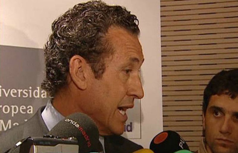 Valdano: "Manejamos tres alternativas de entrenador"
