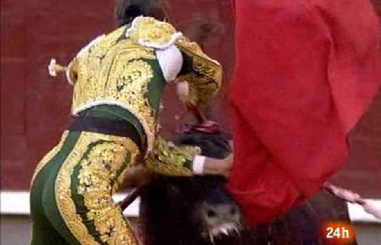 Sobrecogedora cogida del torero Israel Lancho