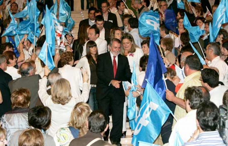 López Aguilar y Mayor Oreja se atribuyen la victoria en el debate