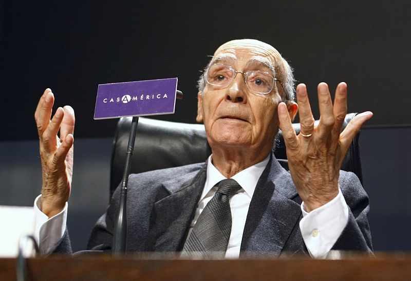 Una editorial italiana no publicará una obra de Saramago porque critica a Berlusconi