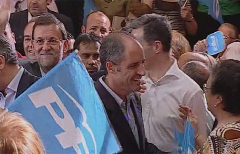 Las críticas por el uso del Falcon centran el ecuador de la campaña electoral