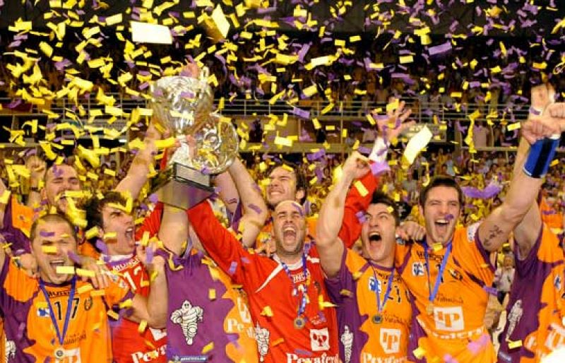 El Valladolida levanta su primer título europeo