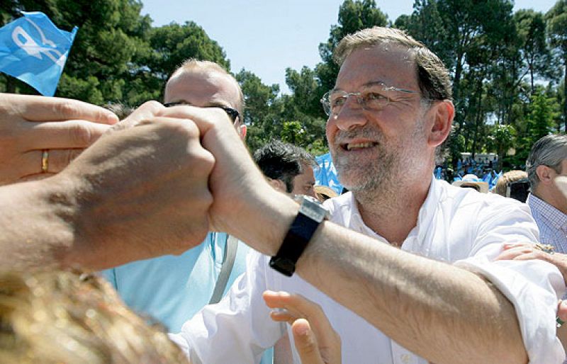 Mariano Rajoy: "Los ciudadanos deben reaccionar en 7-J a la incompetencia del Gobierno"