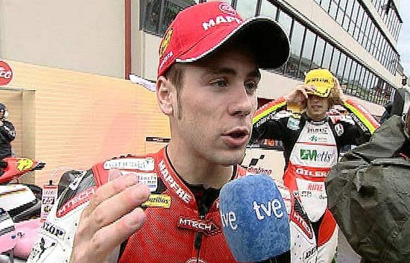 Bautista: "Simoncelli ha ido a sacarme de la pista"