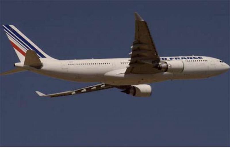 Desaparece un avión de Air France que volaba de Río de Janeiro a París con 228 personas a bordo