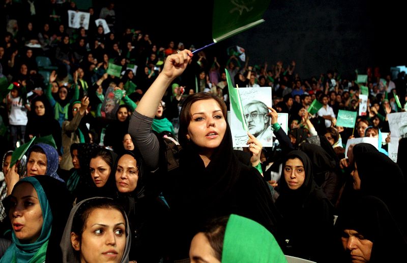 El movimiento femenino iraní, en campaña contra la reelección de Ahmadineyad