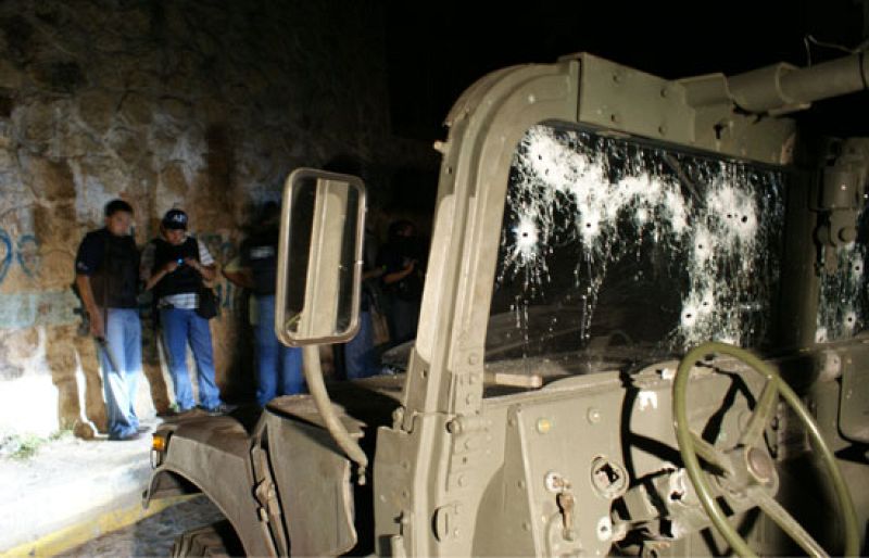 Dieciocho muertos en un tiroteo entre sicarios y militares en Acapulco, México