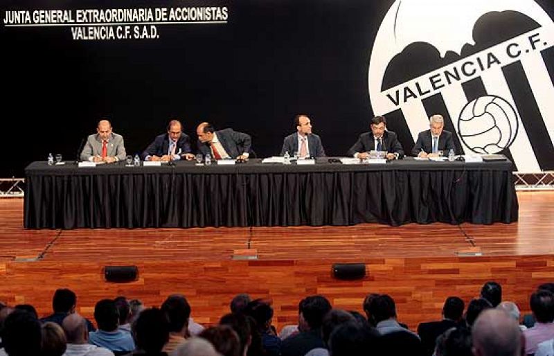 El Valencia aprueba realizar una ampliación de capital de 92,4 millones euros