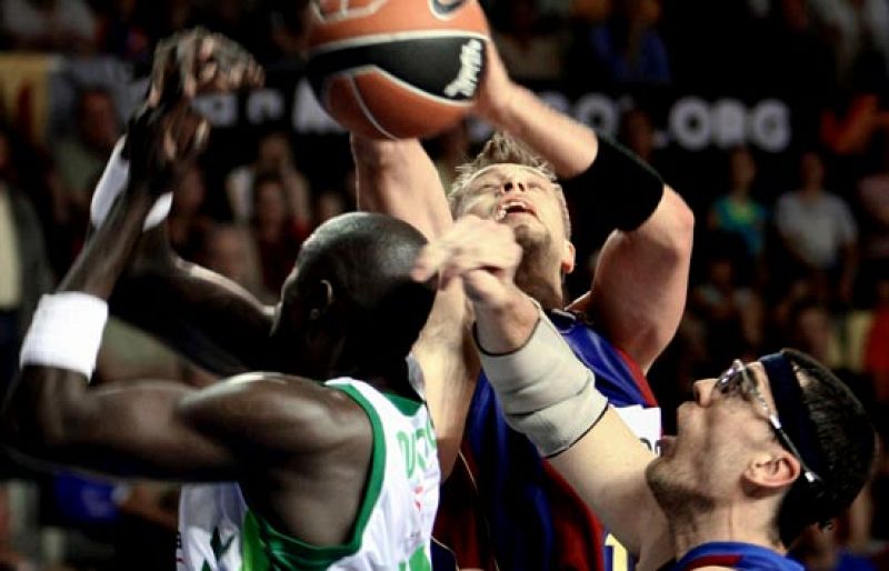 El Barça vence al Unicaja y se clasifica para la final