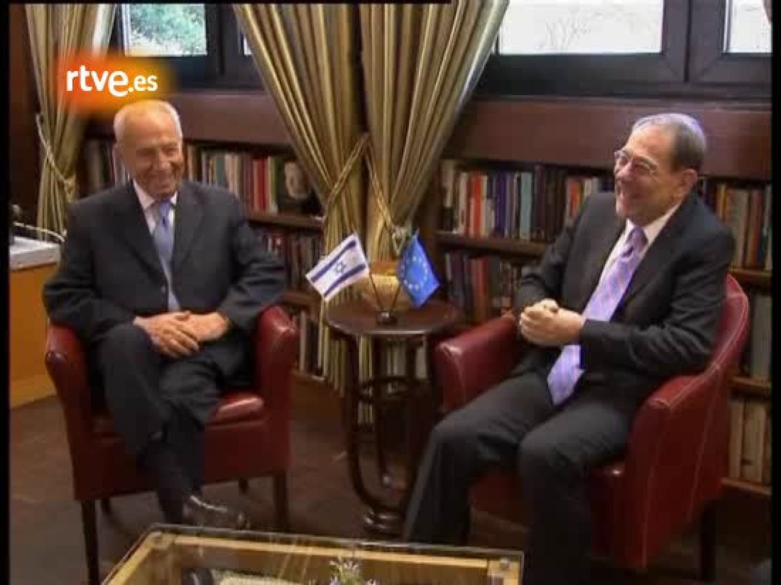 El presidente de Israel, Simon Peres, se ha reunido con el alto representante de Política Exterior y Seguridad Común de la UE, Javier Solana, para analizar el estado del proceso de paz entre israelíes y palestinos.