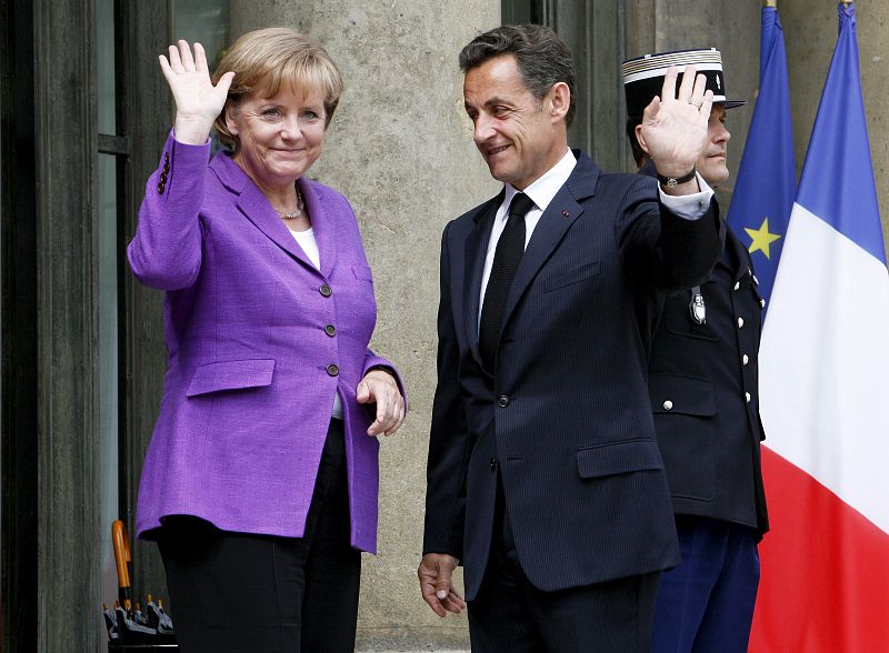 Merkel y Sarkozy apoyan a Durao Barroso para que presida la Comisión Europea