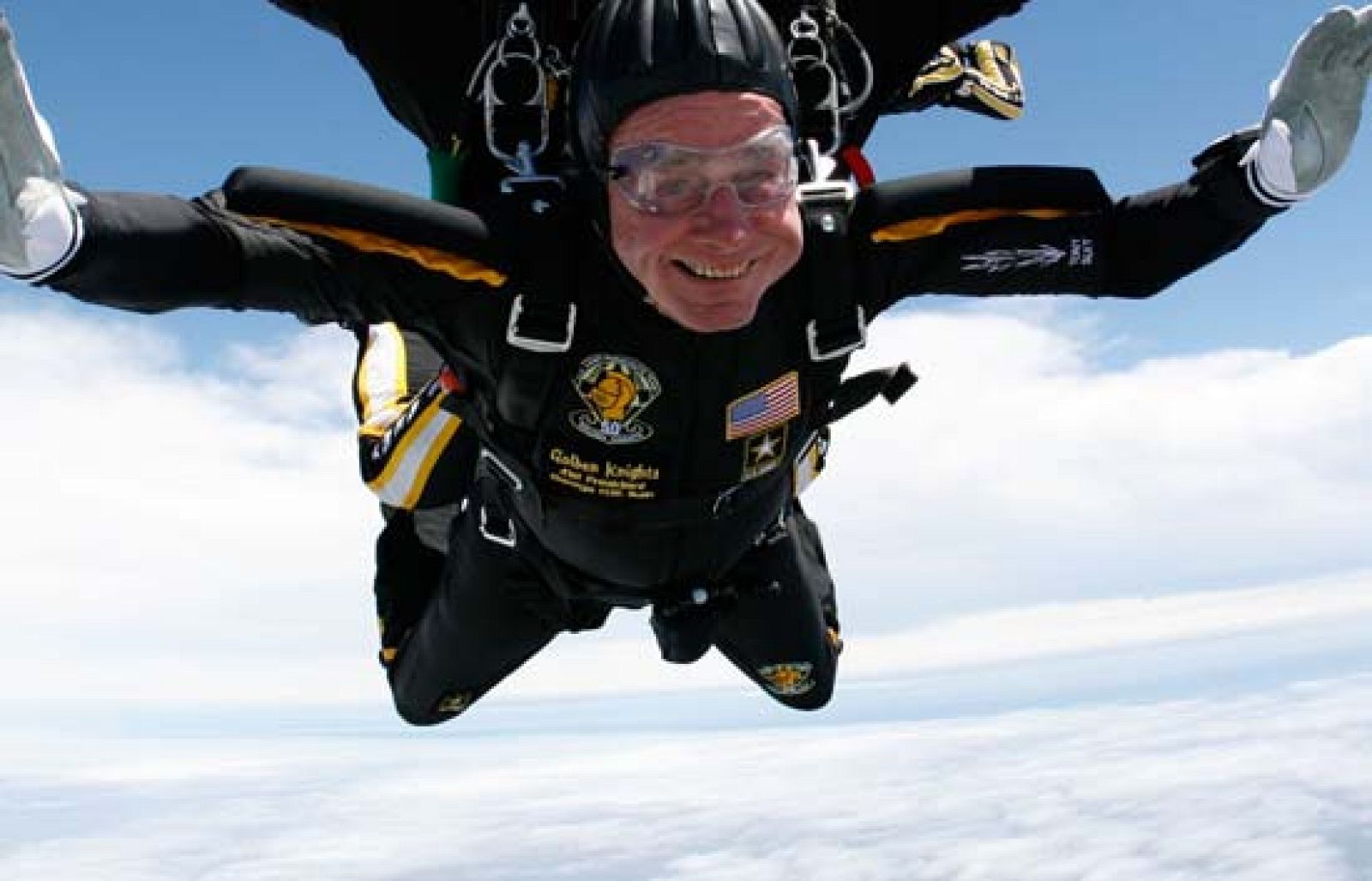Bush padre se lanza en paracaídas