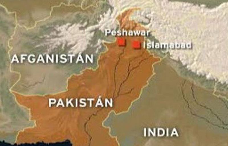 Aviones militares lanzan una ofensiva contra el bastión de los talibanes paquistaníes