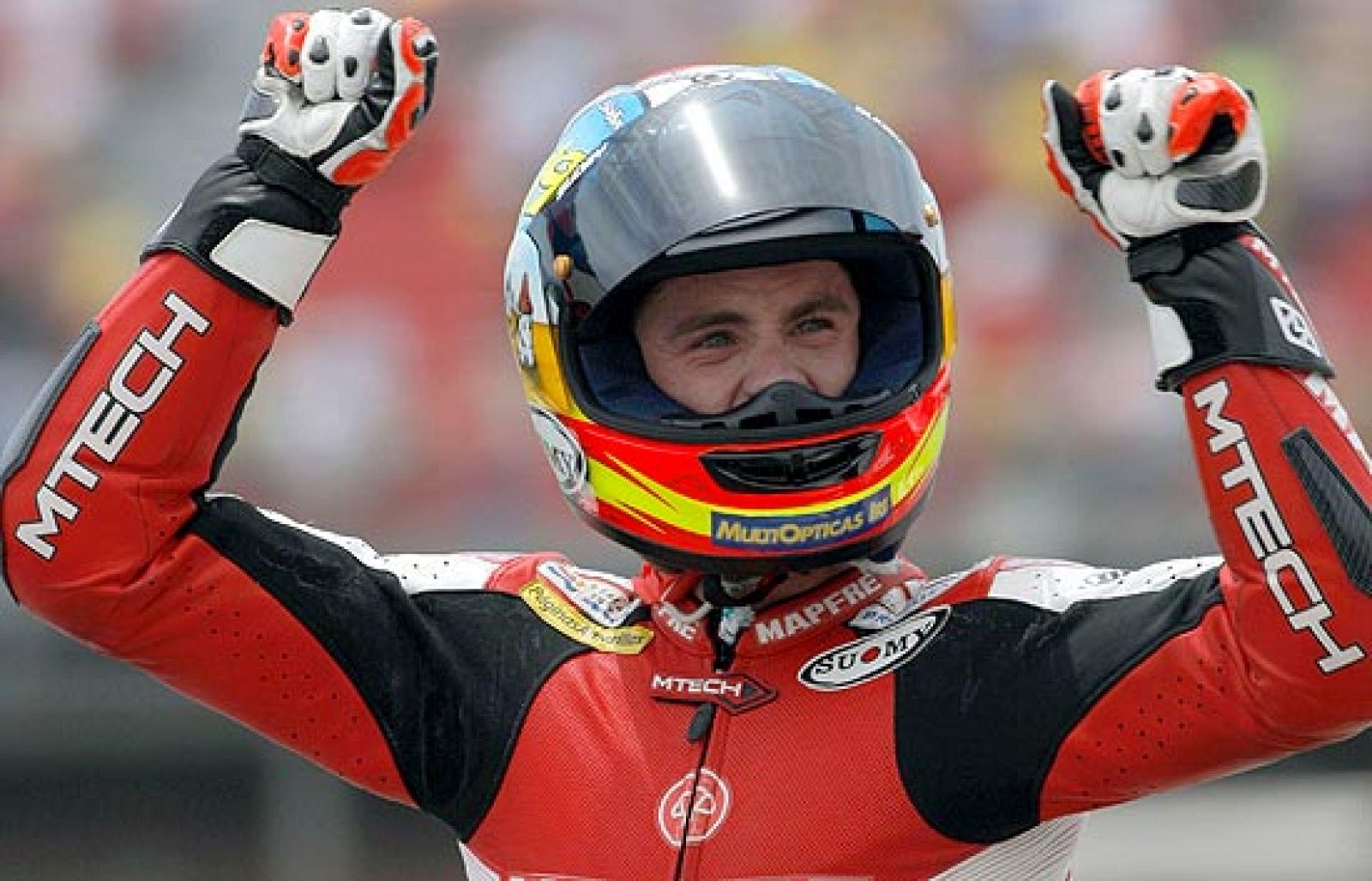 Álvaro Bautista se ha afianzado en el liderato tras su victoria en Montmeló. En 125, Iannone se ha aprovechado de un error garrafal de Simón.