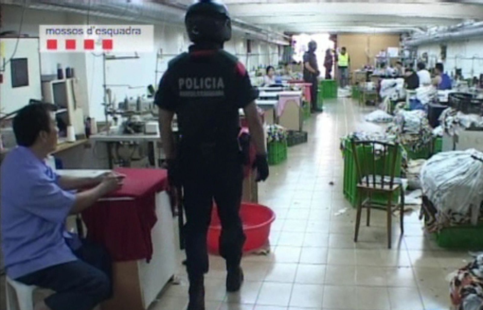 77 detenidos en el golpe a la mafia china en Barcelona | Ver