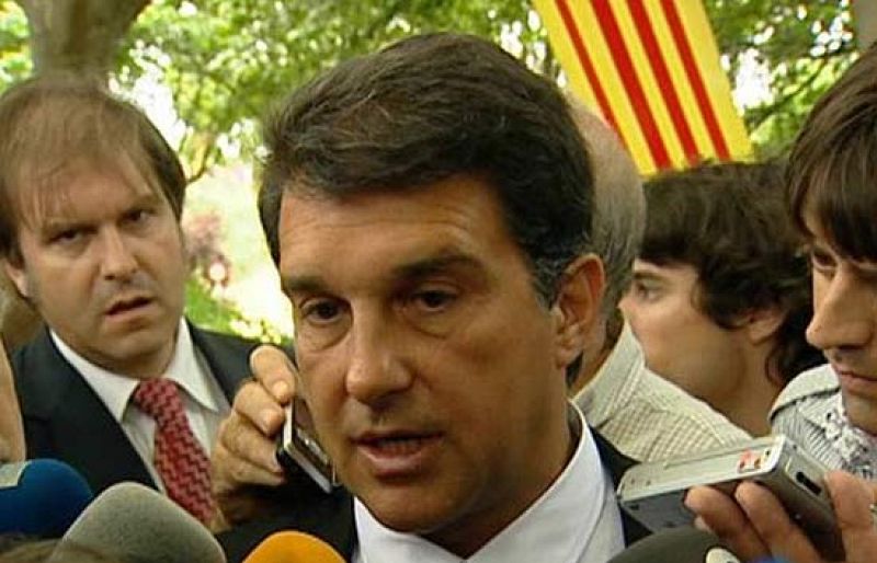 Laporta: "Sería muy bonito que Eto'o acabase su carrera en Barcelona"