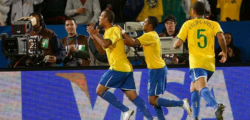 Brasil impone su juego y en ocho minutos envia a Italia a casa