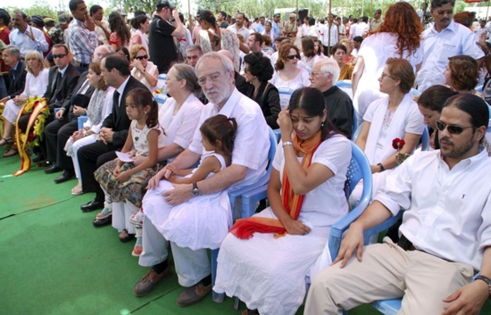Vicente Ferrer ha sido enterrado en la localidad de Batha-Lapalli, al sur de la India | Ver