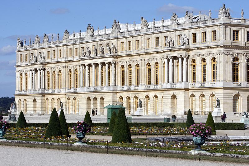Sarkozy reúne al Parlamento en Versalles; una primicia desde 1848 que irrita a la oposición