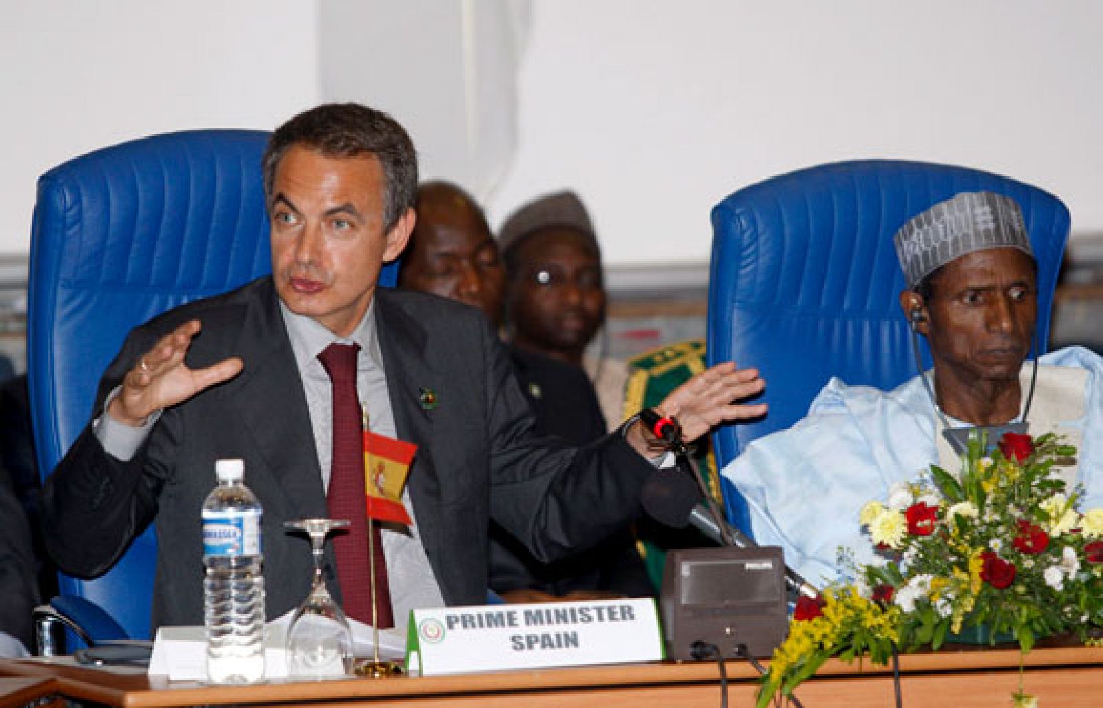 Zapatero viaja a Nigeria a la Cumbre de la Comunidad Económica de Estados de África Occidental | Ver