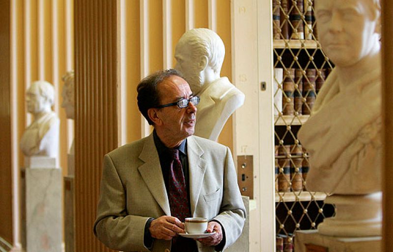 El escritor albanés Ismail Kadaré gana el Premio Príncipe de Asturias de las Letras 2009
