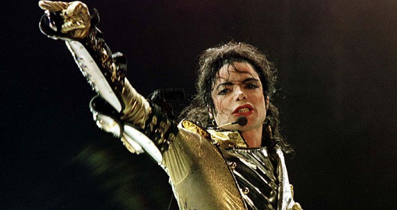 Envía tu foto-homenaje a Michael Jackson