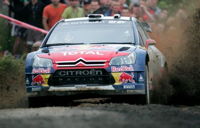 Loeb abandona en Polonia por un accidente