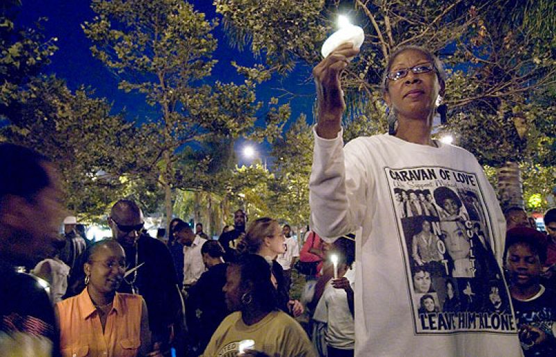 Los forenses esperarán hasta seis semanas más para determinar la causa de la muerte de Jackson