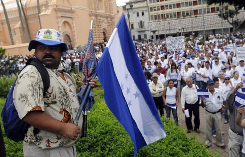 Honduras pide apoyo a la OEA por el riesgo que corren sus instituciones democráticas