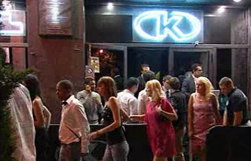 Muchos porteros de discoteca ejercen su profesión sin carnet