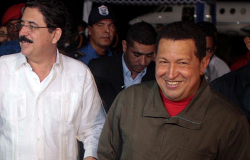 Chávez, Correa y Ortega exhortan a los hondureños a levantarse contra los golpistas