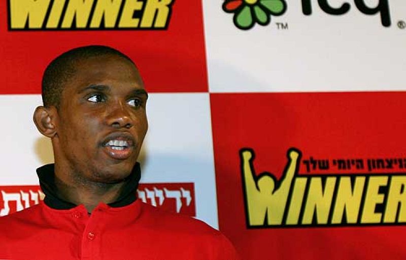 El Barça podría ofrecer dos años más a Eto'o