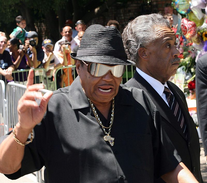 El último testamento de Michael Jackson deja a su padre fuera de la herencia